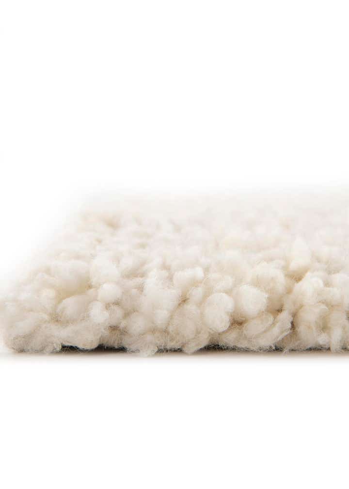2' 7 x 12' Hand Woven Haka Deluxe Shag Runner Rug
