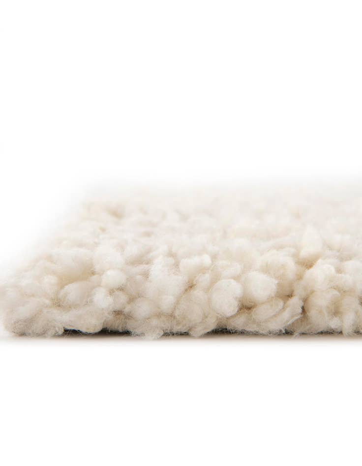 Detail image of 2' 7 x 12' Hand Woven Haka Deluxe Shag Runner Rug
