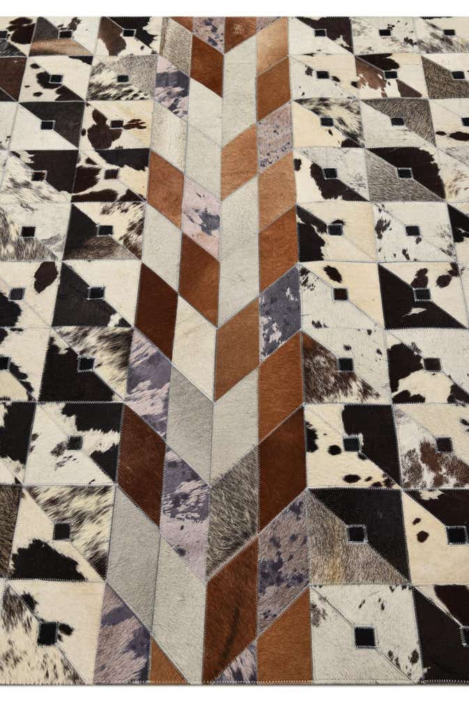 4' 8 x 6' 5 Cowhide Rug