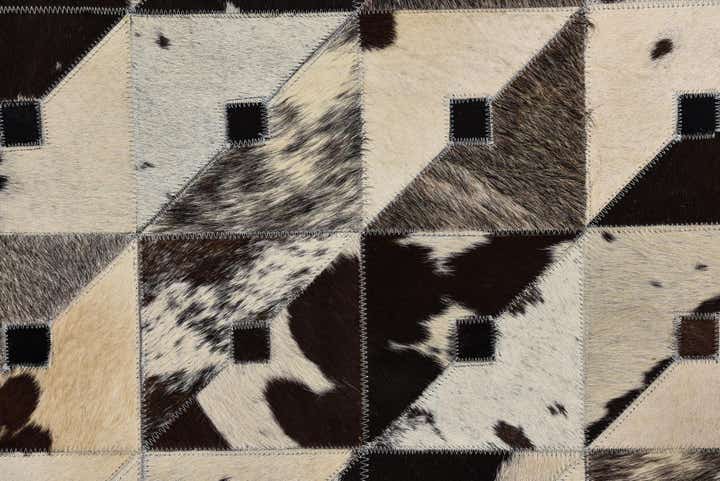 4' 8 x 6' 5 Cowhide Rug