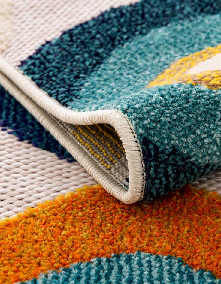 Detail image of 7' 10 x 10' Easy-Clean Casablanca Indoor / Outdoor Rug