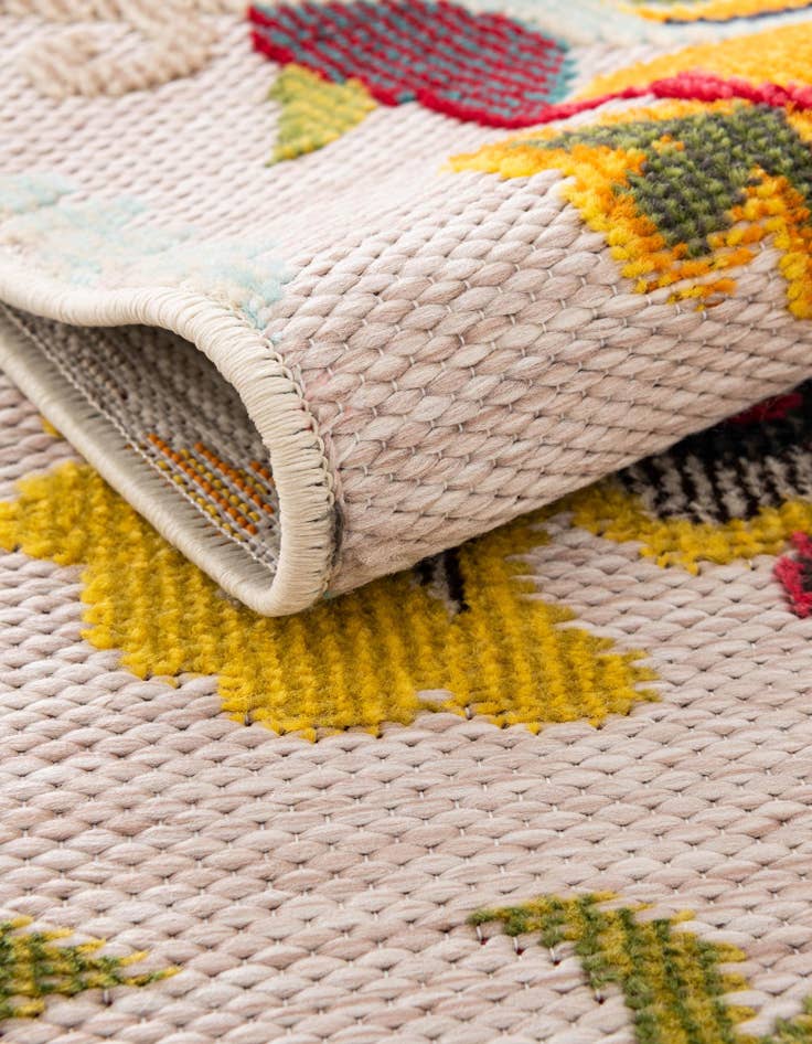 Detail image of 3' x 3' Easy-Clean Casablanca Indoor / Outdoor Round Rug