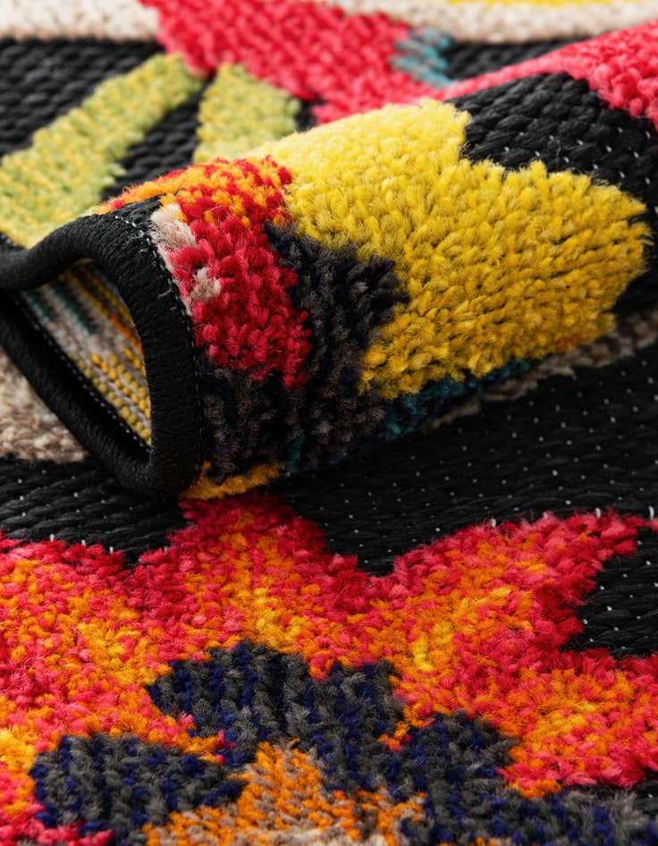 Detail image of 2' 7 x 12' Easy-Clean Casablanca Indoor / Outdoor Runner Rug