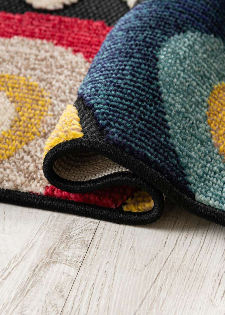 2' x 6' Easy-Clean Casablanca Indoor / Outdoor Runner Rug