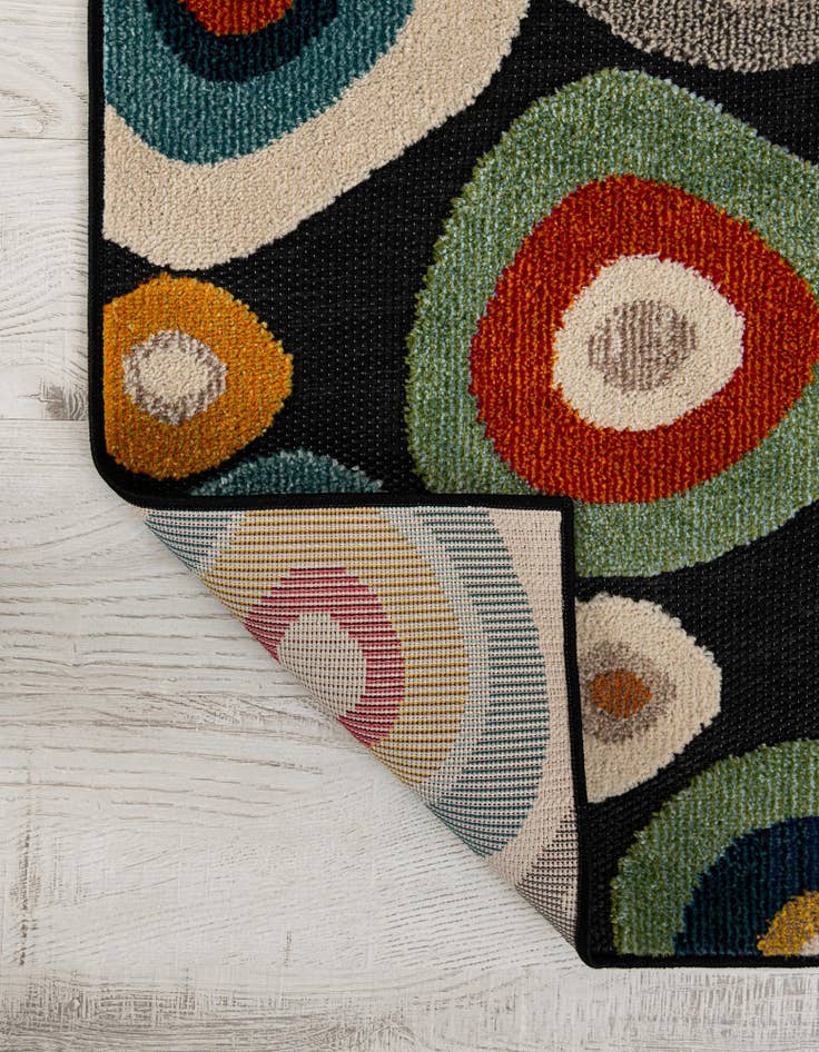 Detail image of 2' x 6' Easy-Clean Casablanca Indoor / Outdoor Runner Rug