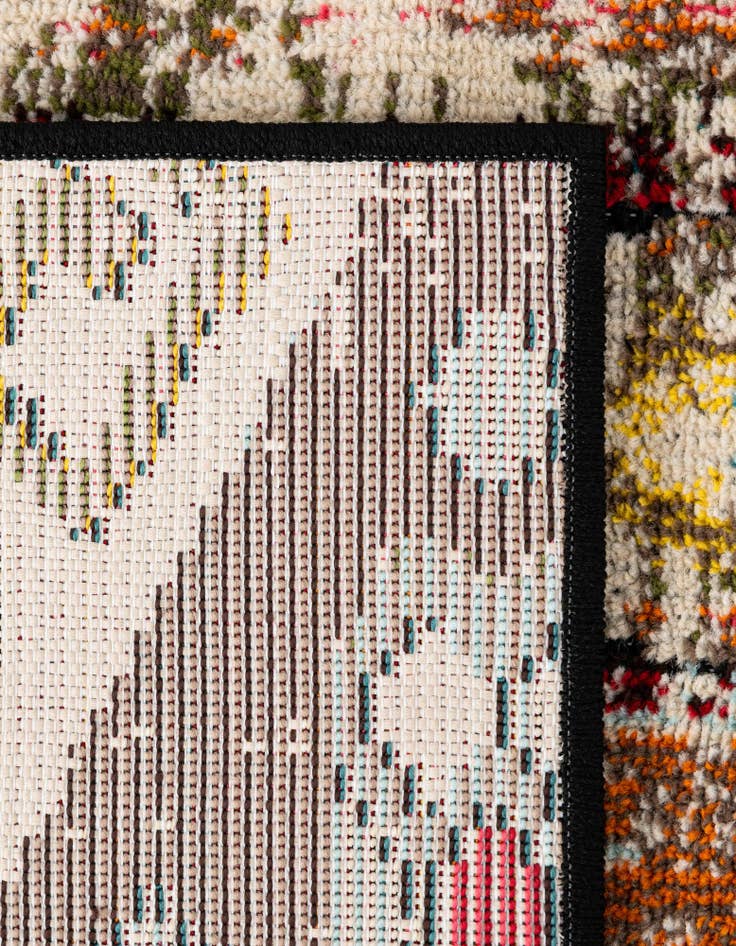 Detail image of 7' 10 x 7' 10  Washable Casablanca Indoor / Outdoor Square Rug