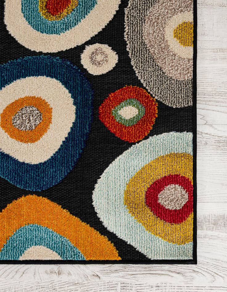 Detail image of 10' x 10' Easy-Clean Casablanca Indoor / Outdoor Square Rug