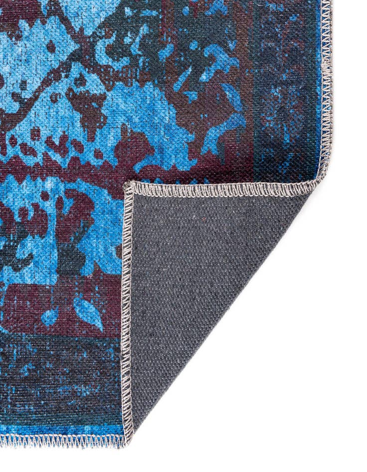 Detail image of 7' 10 x 7' 10 Washable Renaissance Square Rug