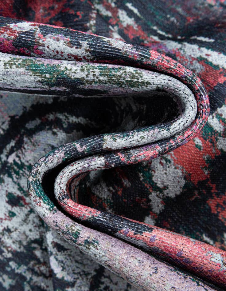 Detail image of 7' 10 x 7' 10 Washable Francesca Square Rug