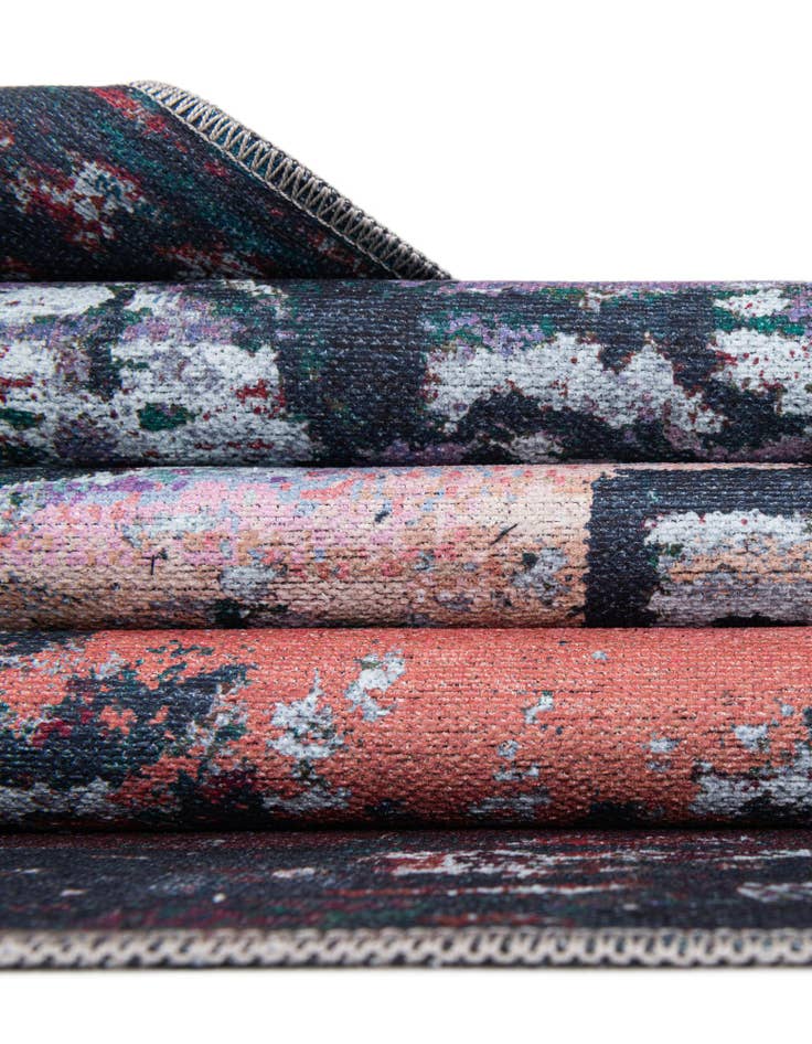 Detail image of 7' 10 x 7' 10 Washable Francesca Square Rug