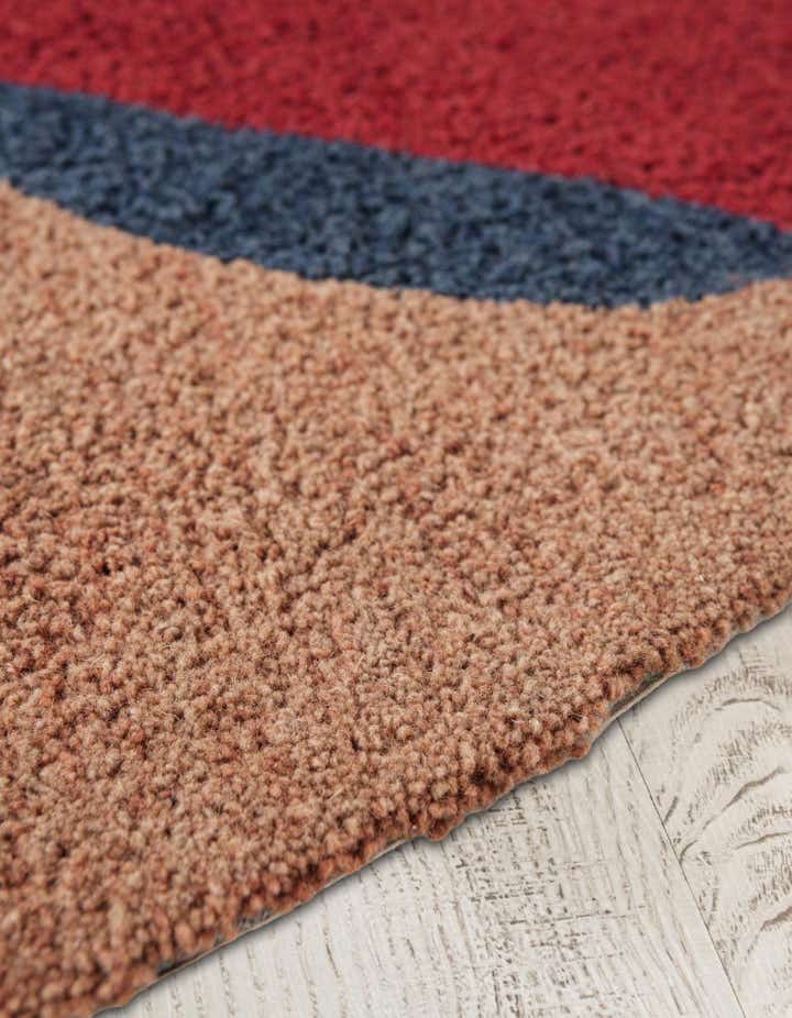 6' 1 x 9' Handtufted Wool Freeform Rug