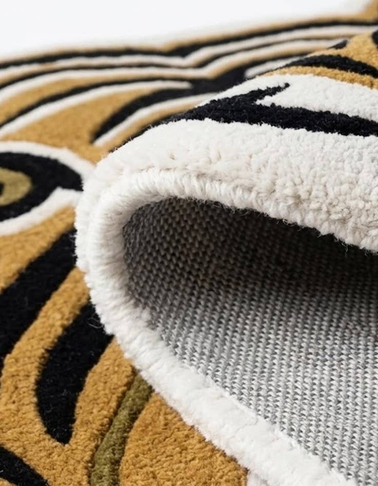 Detail image of 5' 1 x 5' 1 Playtime Kids Wool Freeform Rug