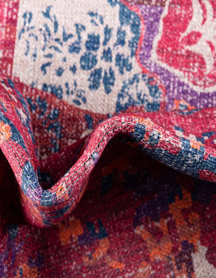 Detail image of 10' 6 x 14' Washable Francesca Rug