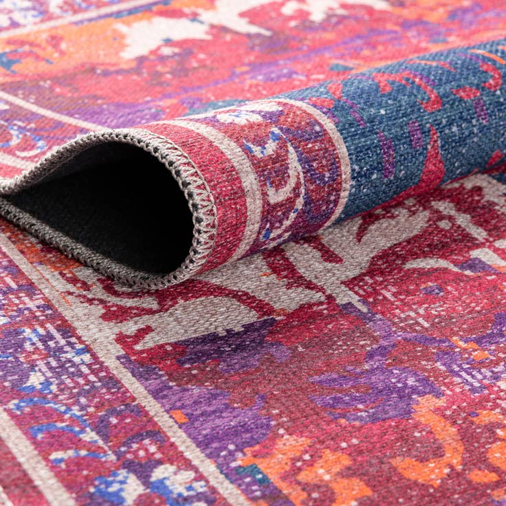 Detail image of 2' x 3' Washable Renaissance Rug