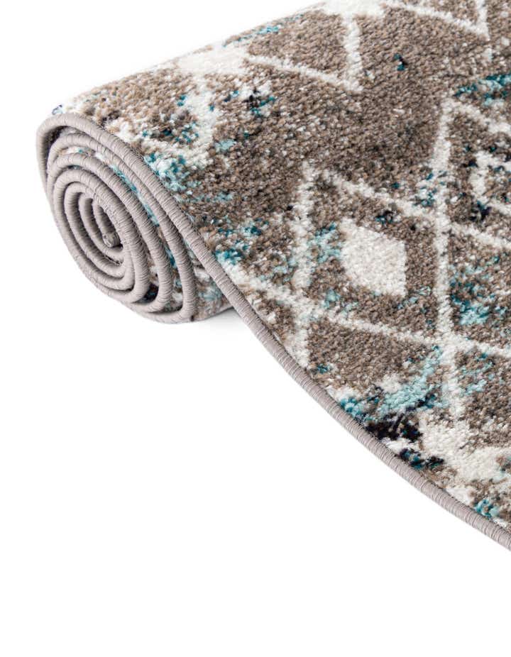 5' 3 x 8' Moroccan Trellis Oval Rug