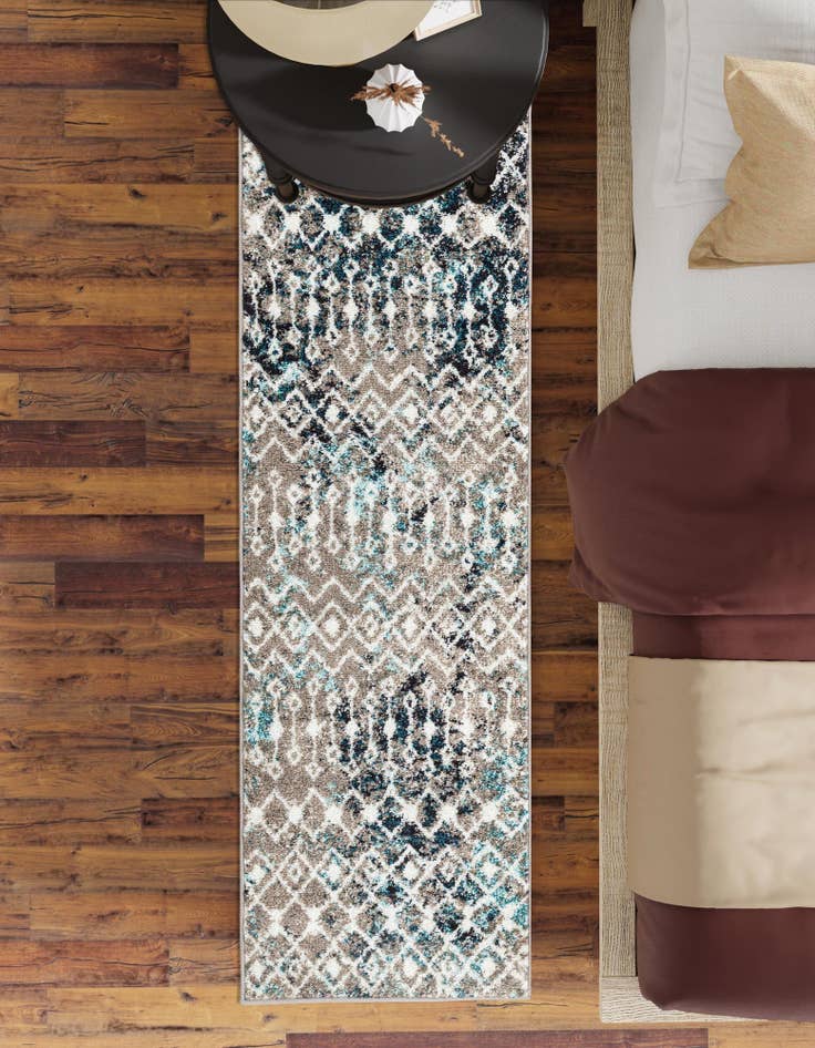 Detail image of 2' x 7' Moroccan Trellis Runner Rug