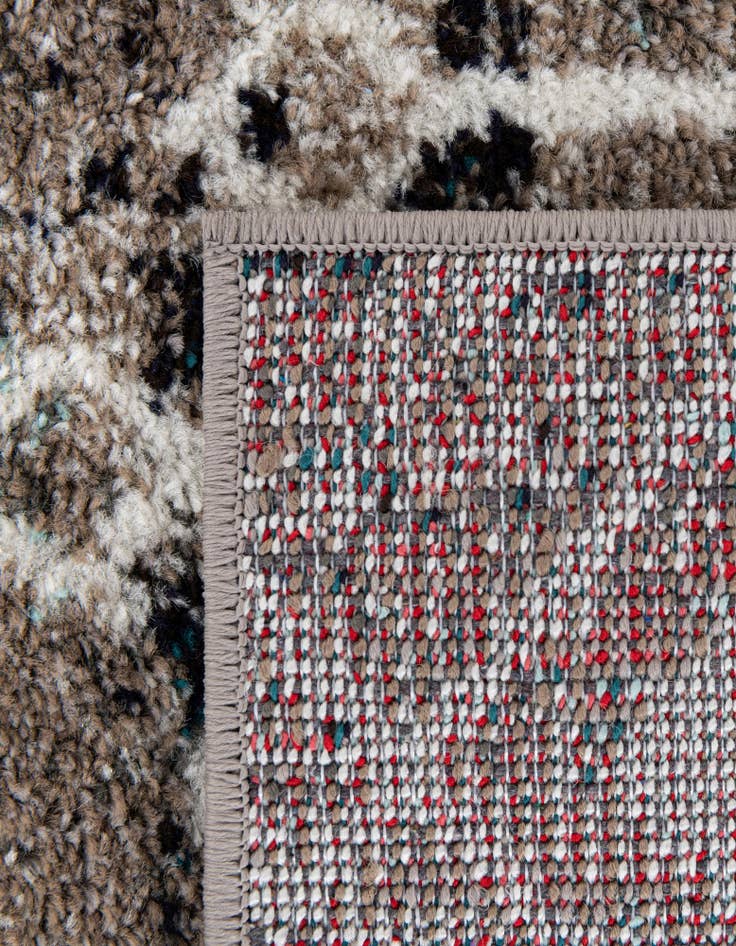 Detail image of 3' 3 x 16' 5 Moroccan Trellis Runner Rug