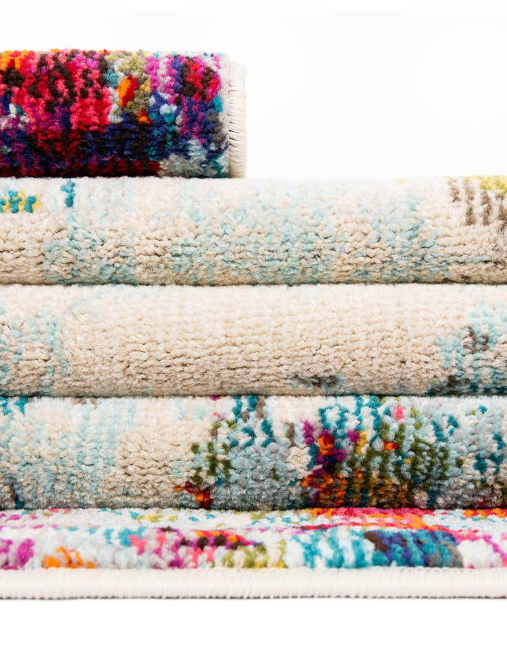 Detail image of 5' x 5' Washable Theia Octagon Rug