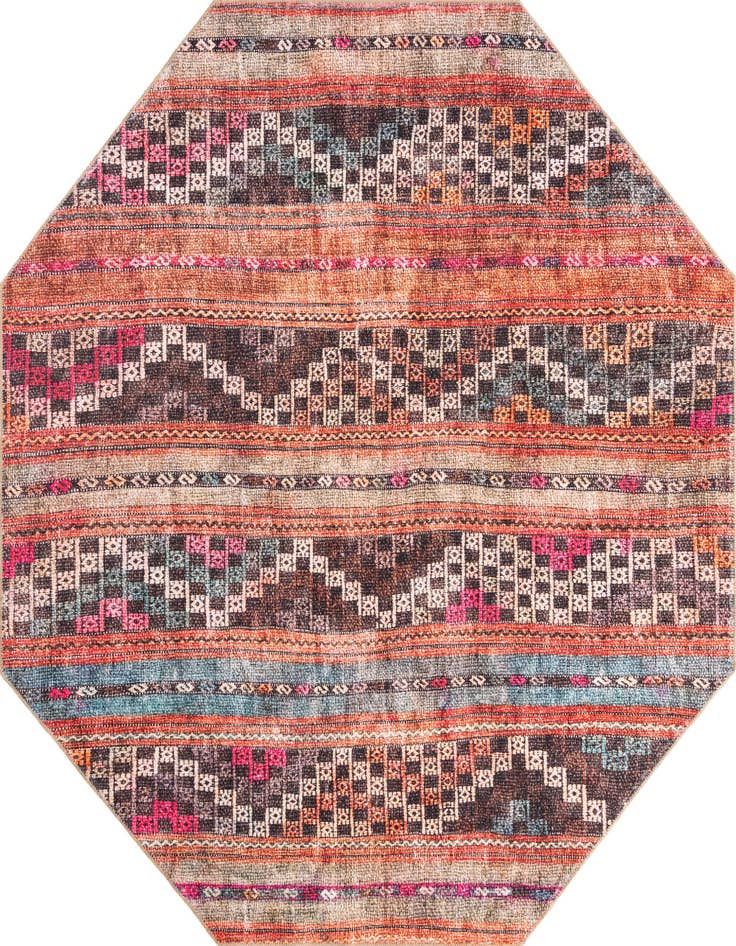 Detail image of 7' 6 x 7' 6 Washable Timeless Octagon Rug