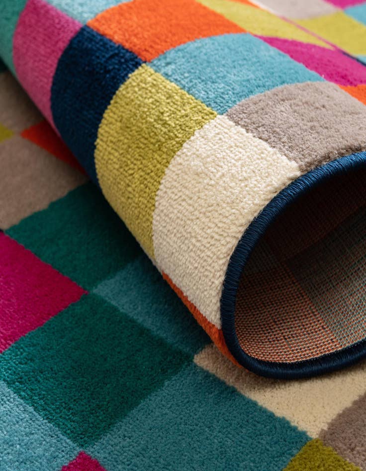 Detail image of 4' x 6' Azalea Oval Rug