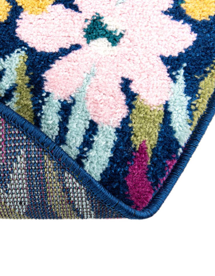 Detail image of 5' 3 x 8' Bloom Oval Rug