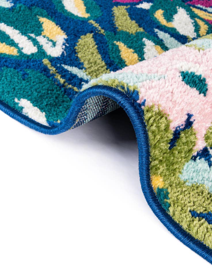 Detail image of 5' 3 x 8' Bloom Oval Rug
