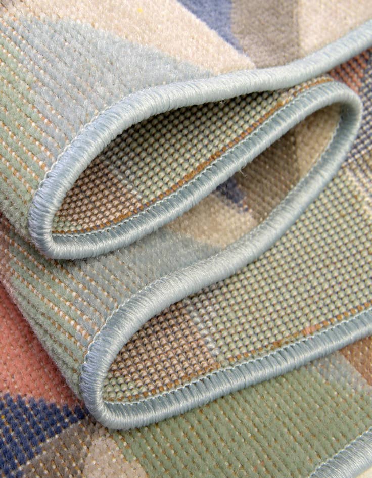 Detail image of 8' x 10' Lotus Oval Rug