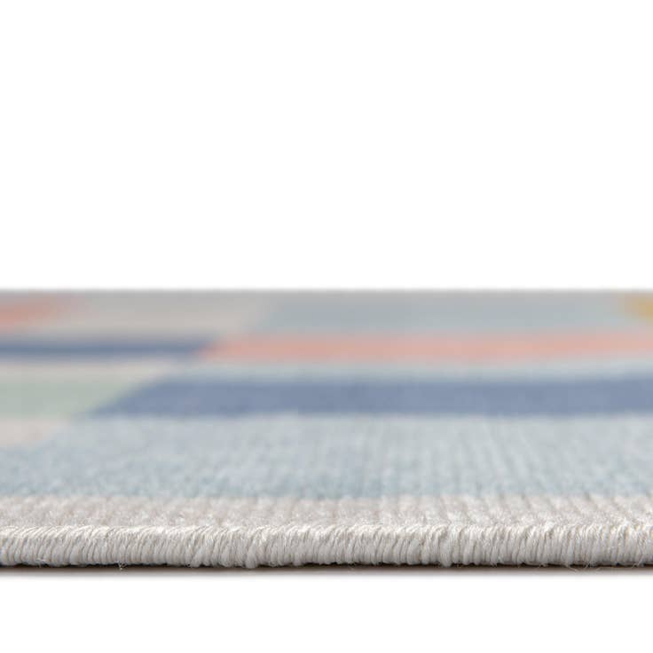 Detail image of 8' x 10' Lotus Oval Rug
