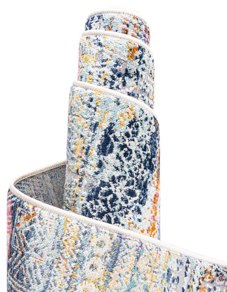 Detail image of 3' 7 x 5' 3 Malibu Oval Rug