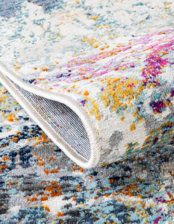 Detail image of 3' 7 x 5' 3 Malibu Oval Rug