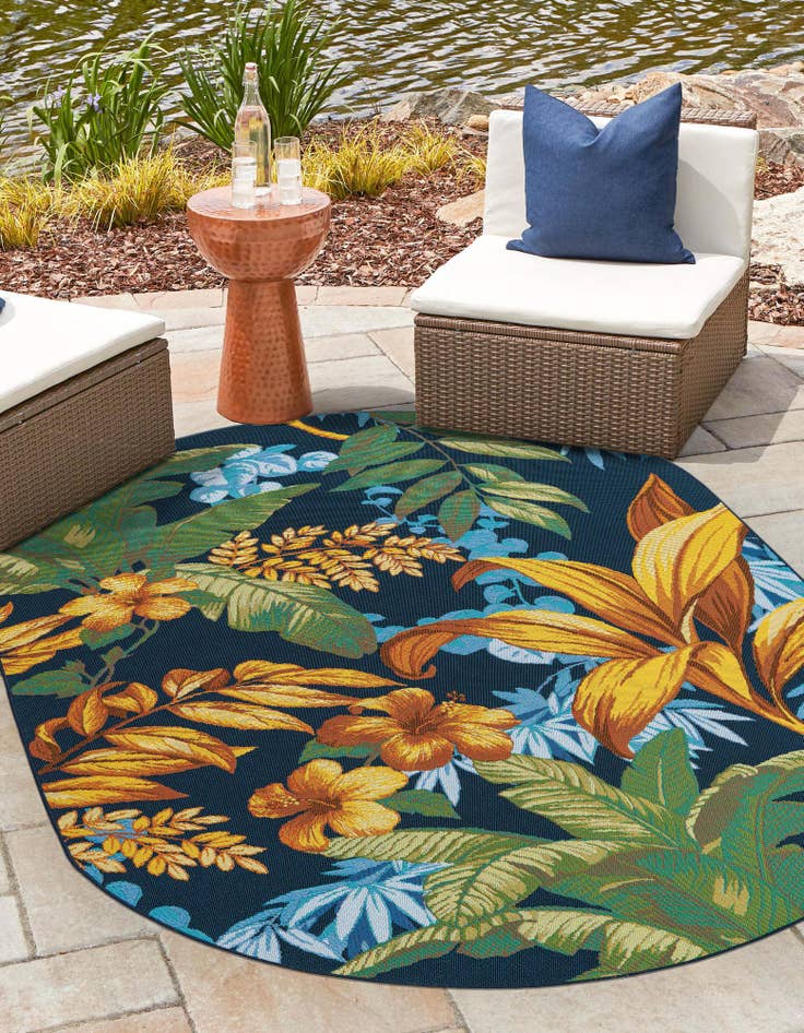 Detail image of  4' x 6'  Washable Botanical Indoor / Outdoor Oval Rug