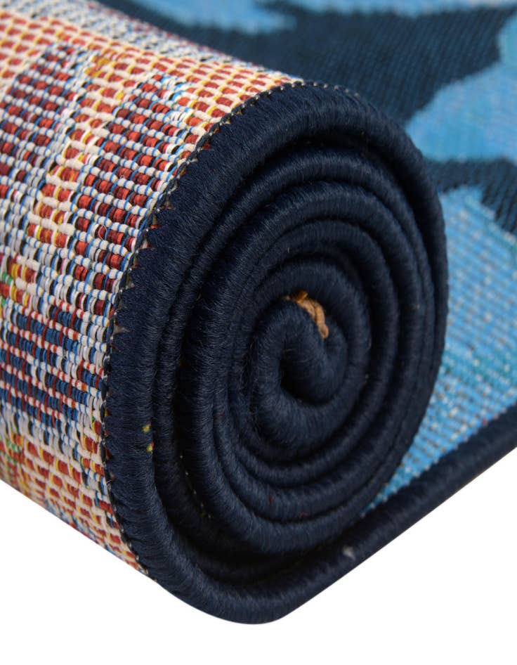 Detail image of  4' x 6'  Washable Botanical Indoor / Outdoor Oval Rug