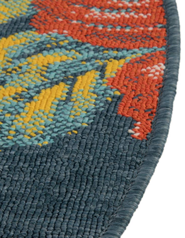 Detail image of 4' x 6' Easy-Clean Coastal Indoor / Outdoor Oval Rug