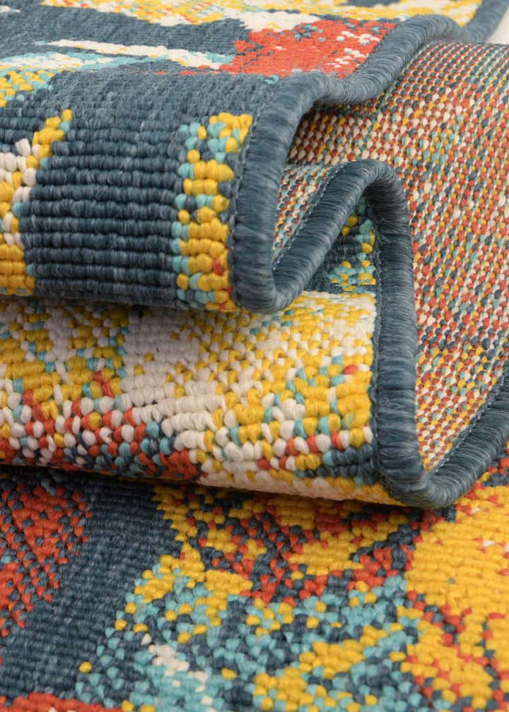 2' x 3' Easy-Clean Coastal Indoor / Outdoor Oval Rug
