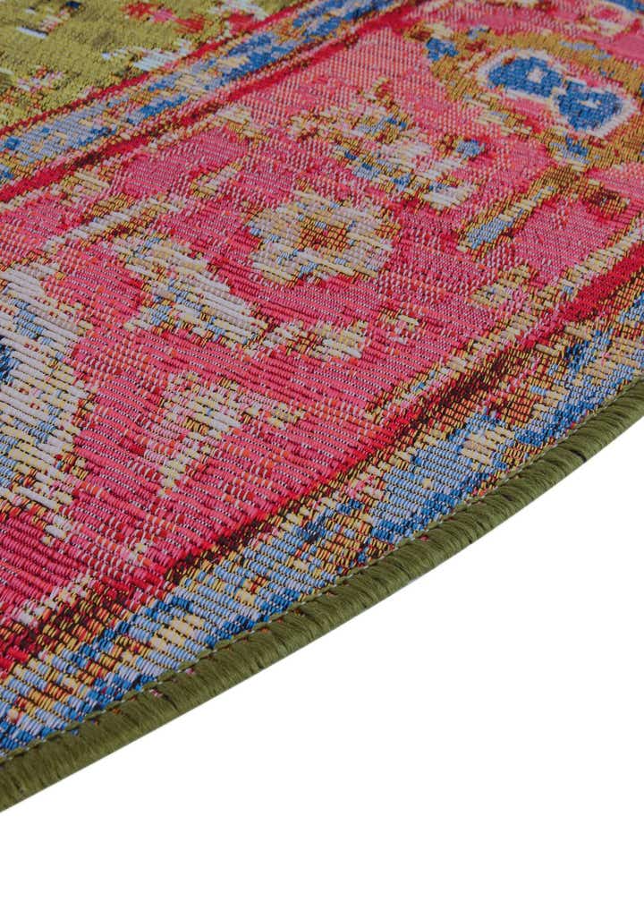 5' 3 x 8' Easy-Clean Traditional Indoor / Outdoor Oval Rug