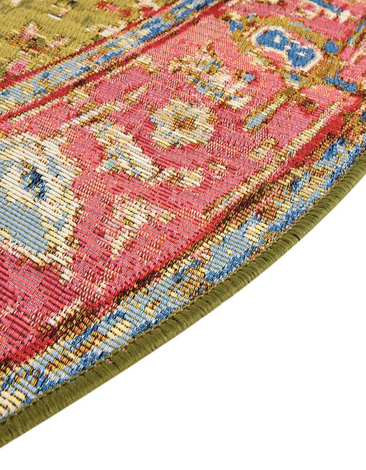 Detail image of 4' x 6'  Washable Traditional Indoor / Outdoor Oval Rug