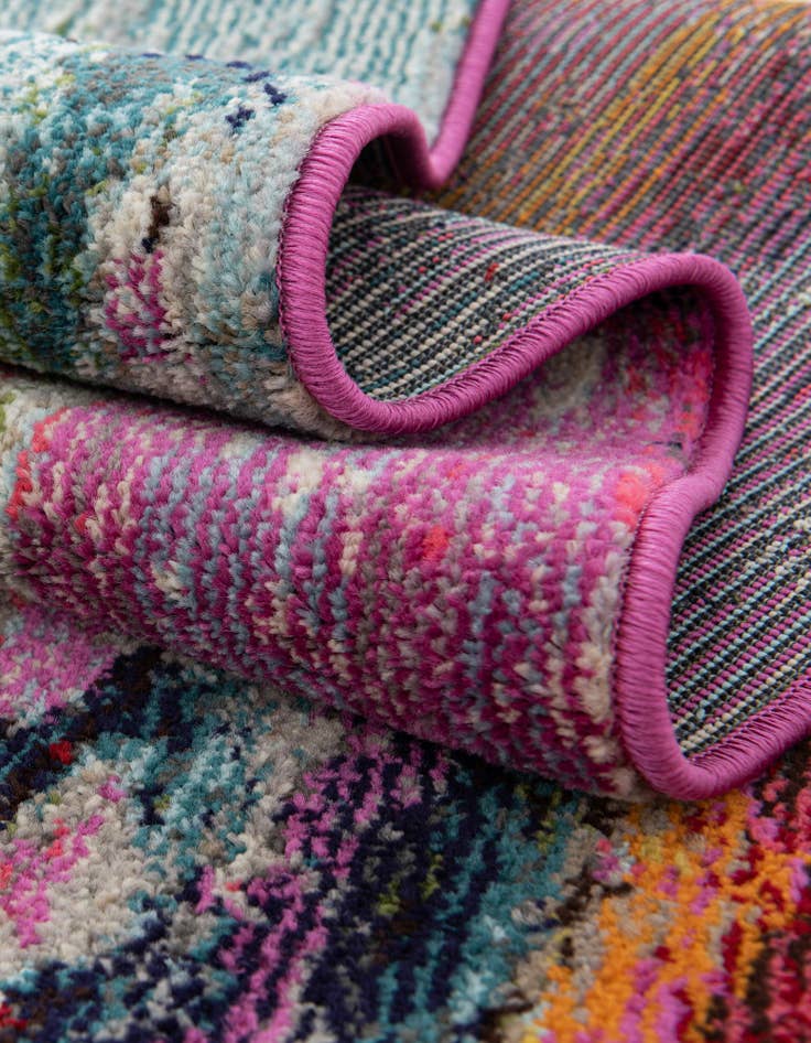 Detail image of 4' 1 x 6' 1 Washable Theia Oval Rug