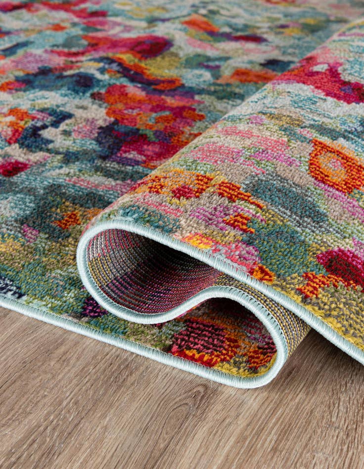 Detail image of 5' 3 x 8' Washable Theia Oval Rug