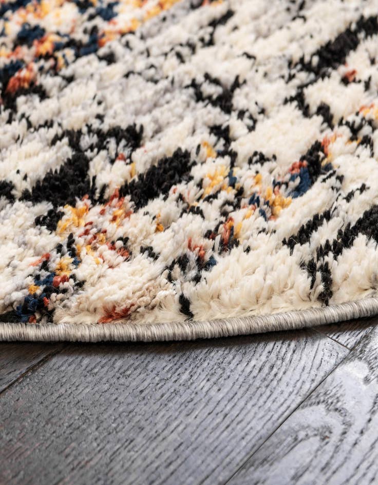 Detail image of 8' x 10' Tucson Oval Rug