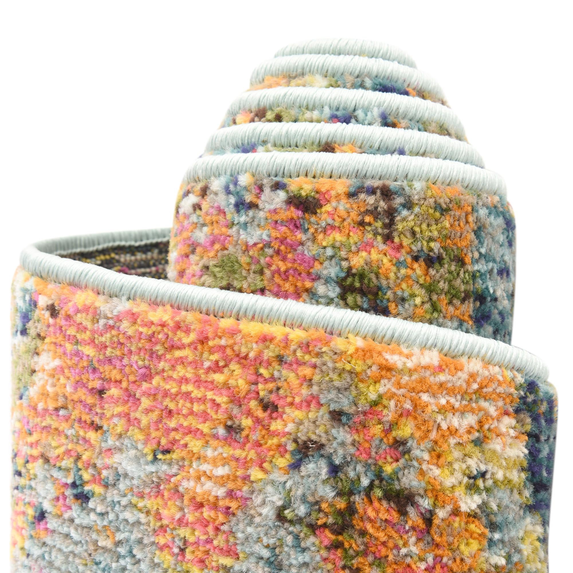 7' 10 x 10' Washable Vivid Oval Rug