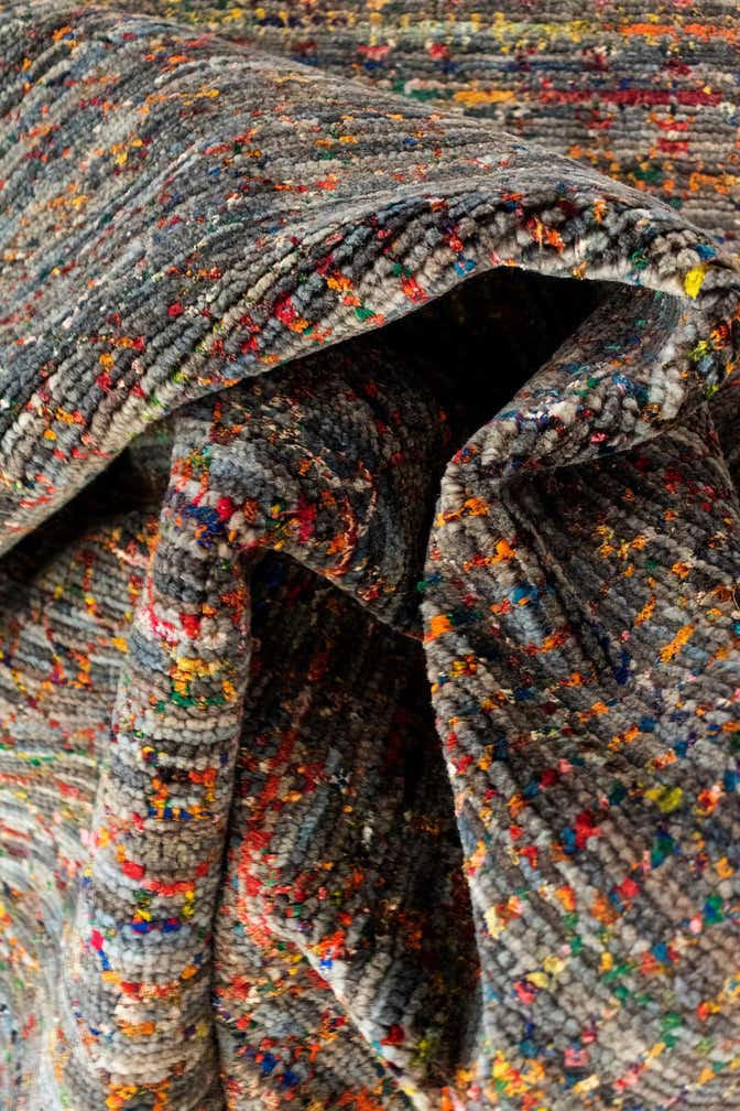 6' 7 x 9' 10 Agra Wool Rug