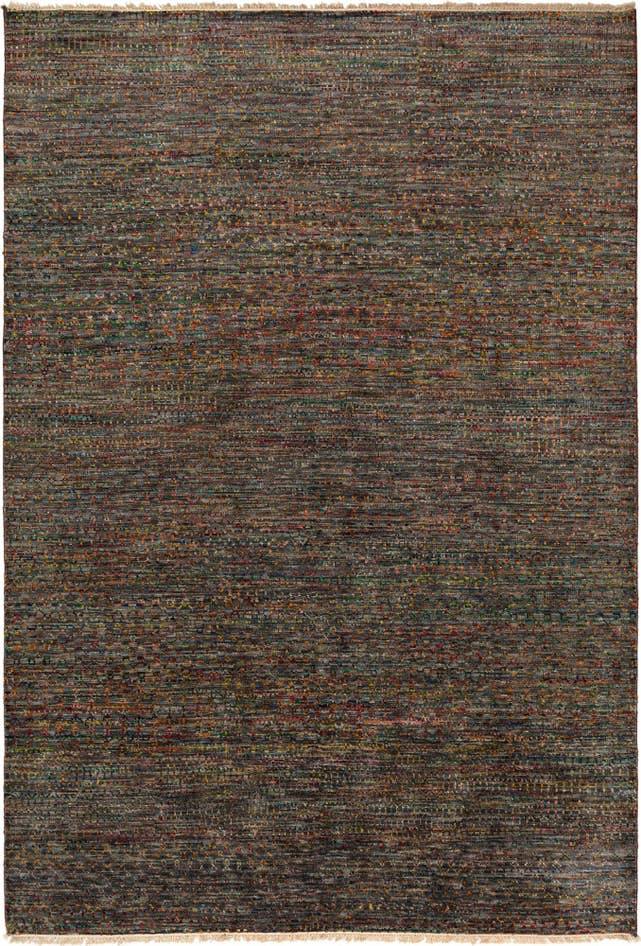 Detail image of 6' 7 x 9' 10 Agra Wool Rug