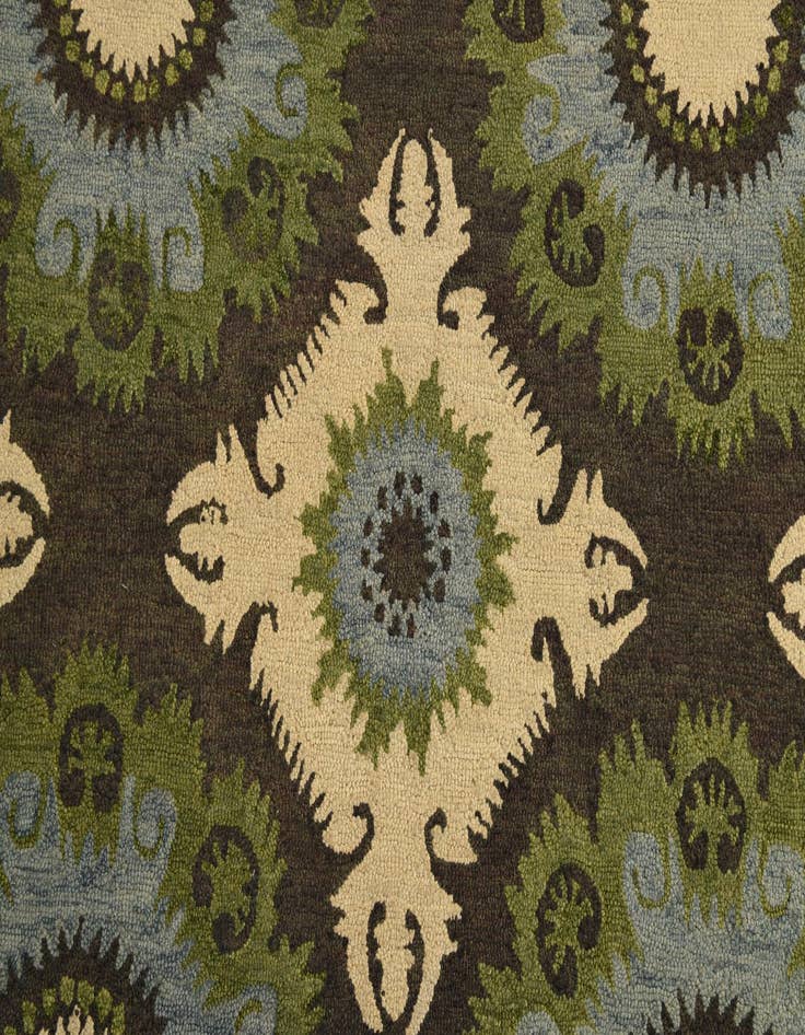 Detail image of 5' 1 x 8' Agra Rug