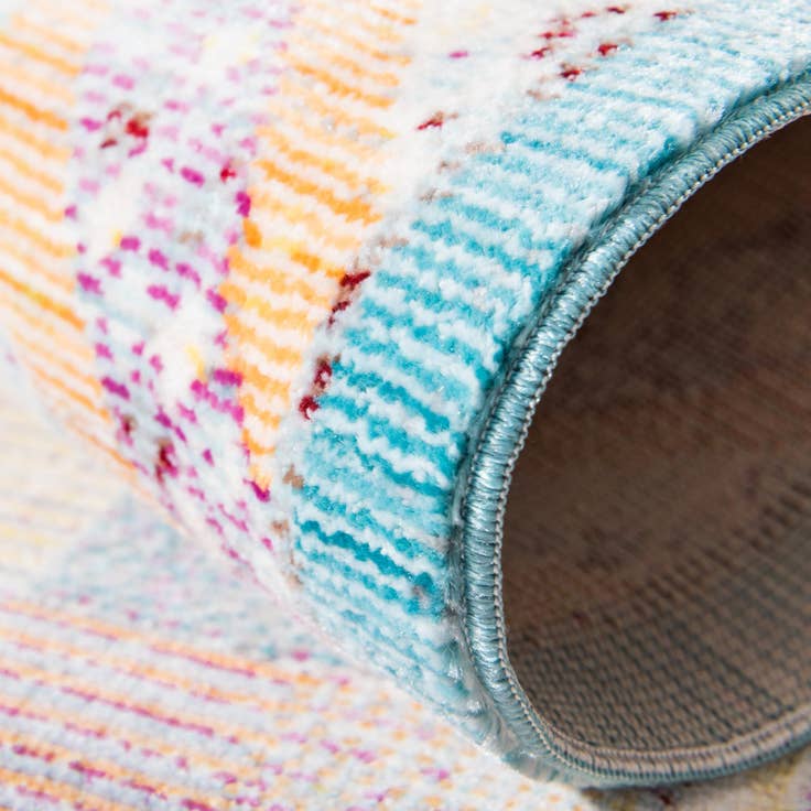 Detail image of 7' x 10' Alexis Rug