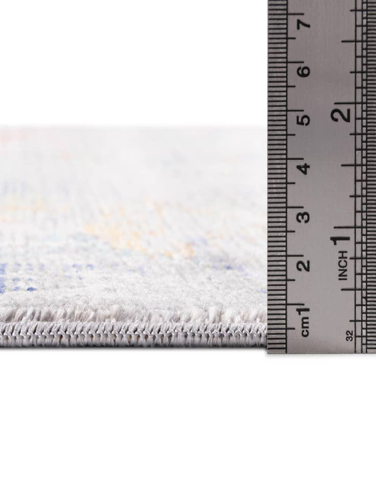 Detail image of 5' x 8' Alexis Rug