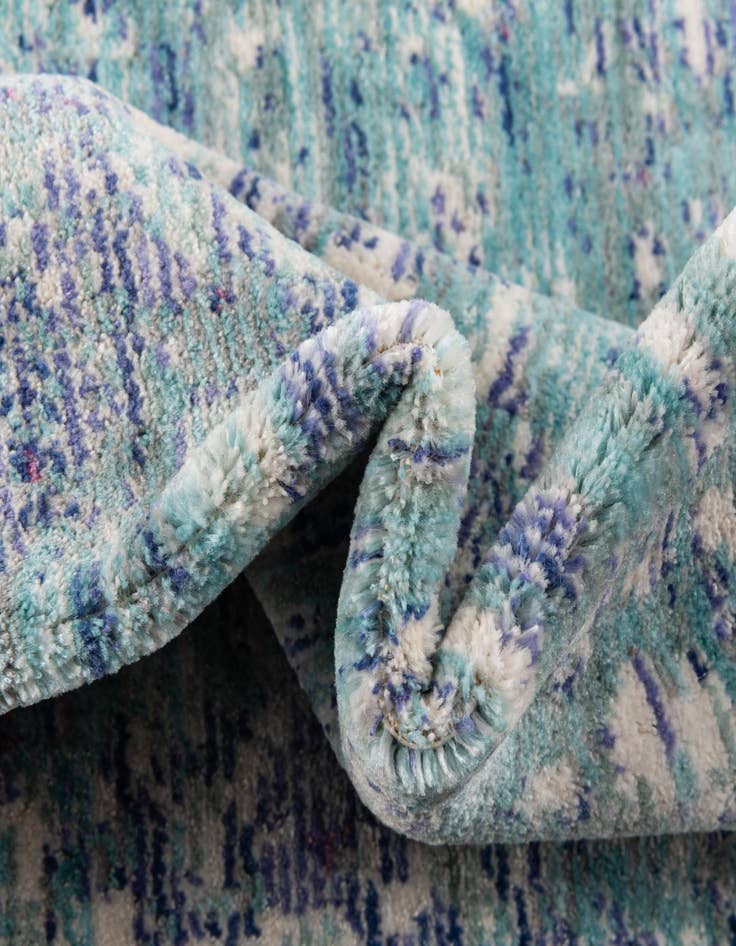 Detail image of 4' x 6' Alexis Rug