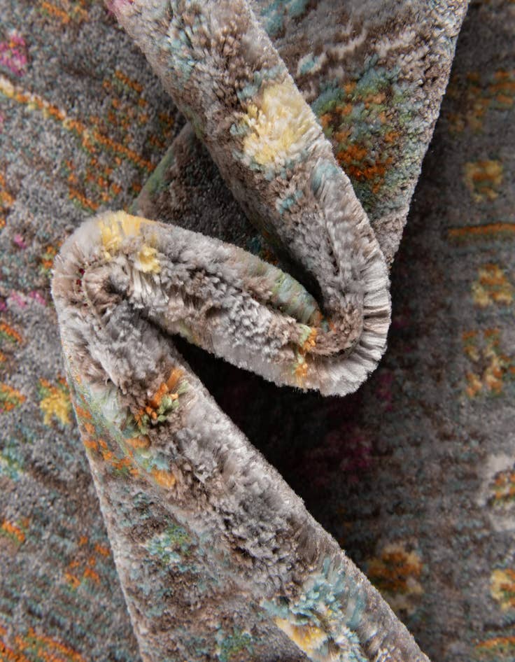 Detail image of 2' x 3' Alexis Rug