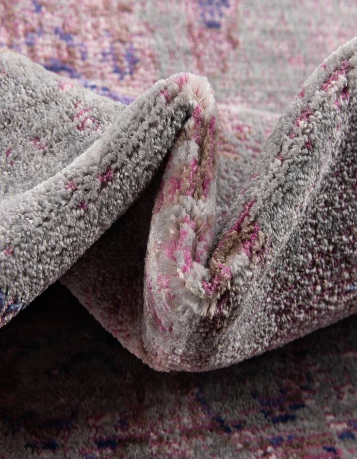 Detail image of 5' x 8' Alexis Rug