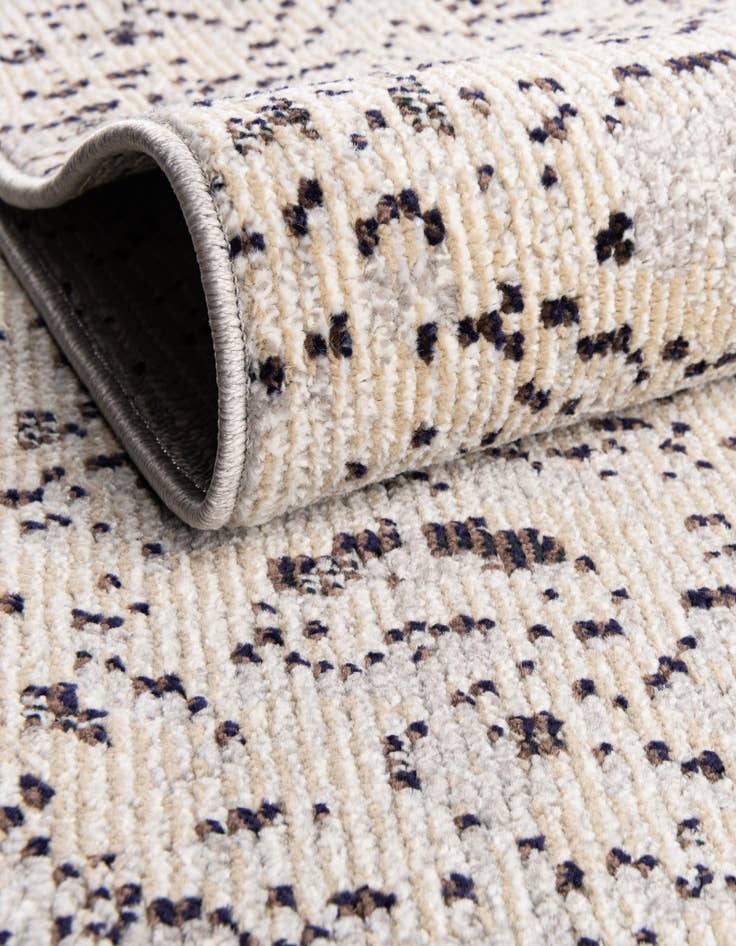 Detail image of 4' x 6' Amulet Rug