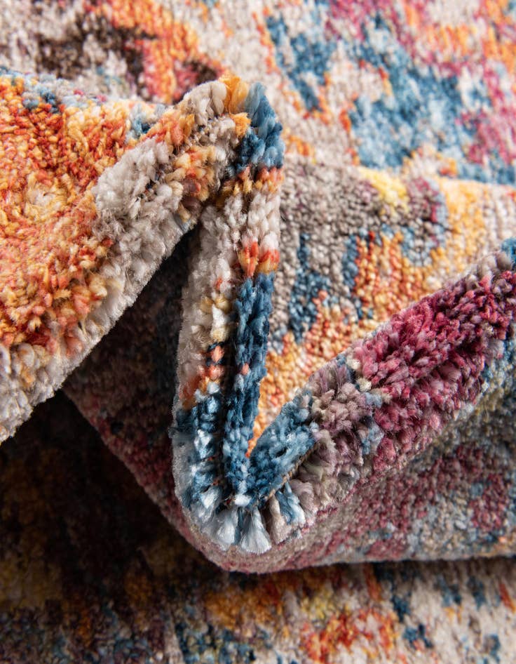 Detail image of 4' 7 x 6' 7 Andromeda Rug